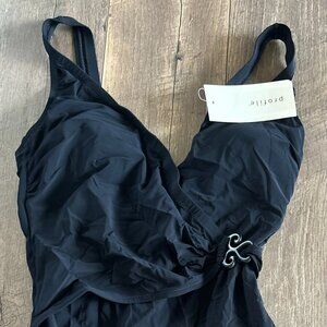NWT Womens Bathing Swim Suit Profile 10 Black One Piece Slimming